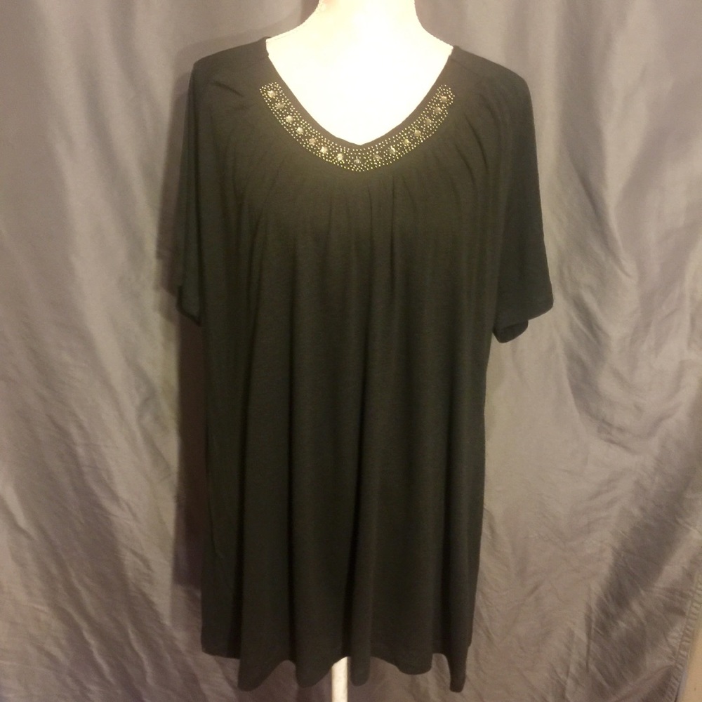 Cute black T-shirt